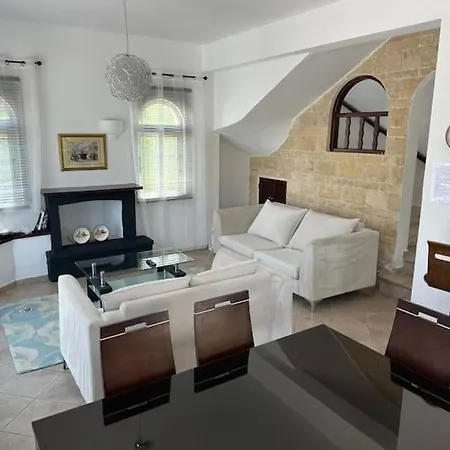 Βίλα Chrysanthemum Νέο Χωριό