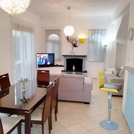 Chrysanthemum Villa