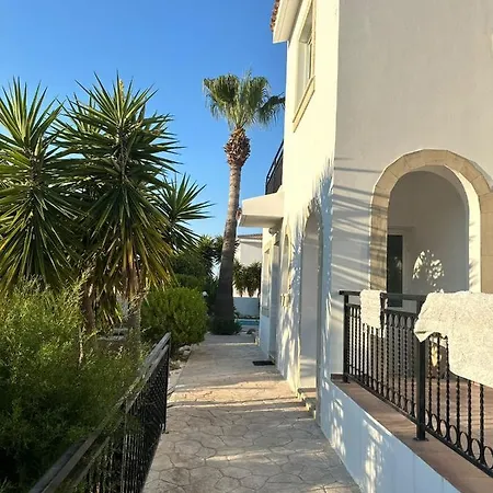 Villa Chrysanthemum *